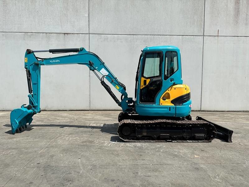 日本 中古クボタ掘削機 販売中古 KX155-3 ジンドンギュ機械