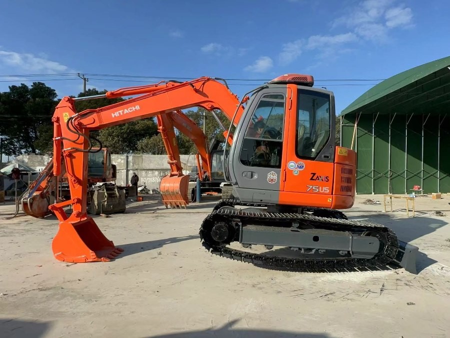 日本 中古 Hitachi 掘削機 中古 ミニ ZX75US-A 京東機械