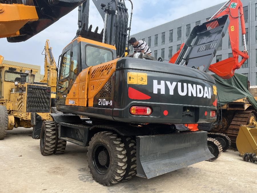 韓国 中古ハインダイ掘削機 中古R210w-9 21トン ジンドンギュ機械