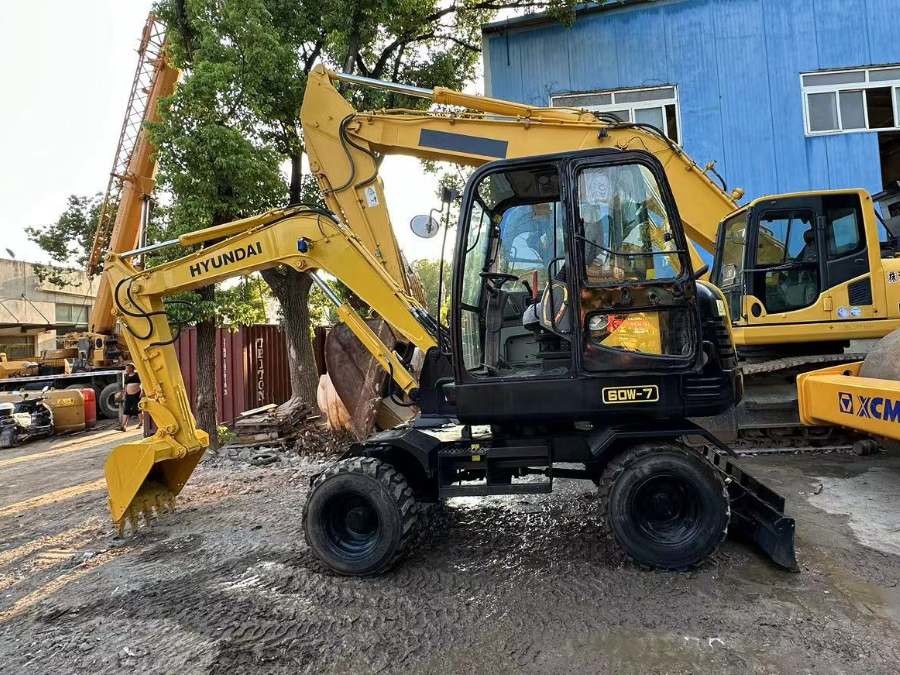 韓国 中古ハインダイ掘削機 販売中古 R60w-7 6トン ジンドンギュ機械